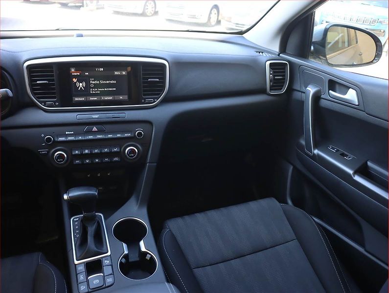 Kia Sportage (2019) 1.6 CRDi, 4X4, Automat - fotka 8 z 23