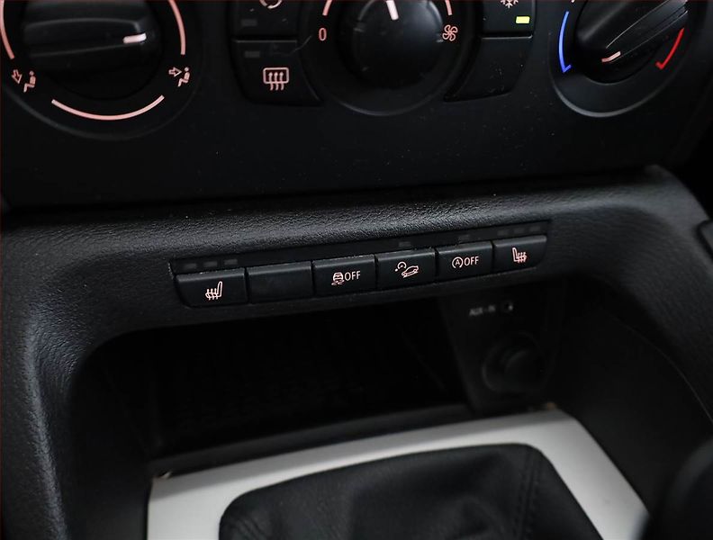 BMW X1 (2011) xDrive20d, 4X4, Xenony - fotka 10 z 16