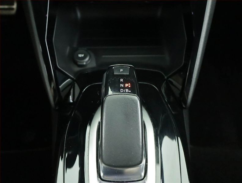 Peugeot 208 (2021) GT Pack 50 kWh, SoH 90% - fotka 13 z 18