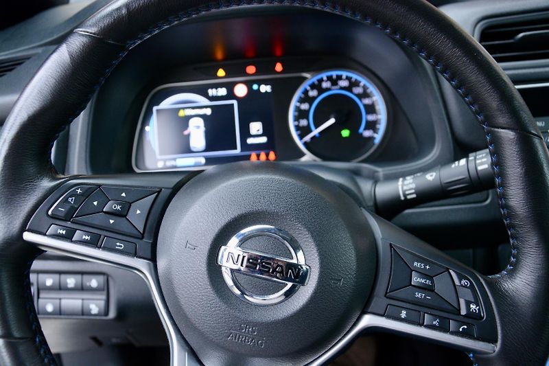 Nissan Leaf (2020) Acenta 110KW 1 MAJITEL KAMERA  - fotka 19 z 40