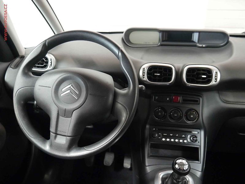 Citroën C3 Picasso (2010) 1.6 VTi, AC, temp, tažné - fotka 11 z 16