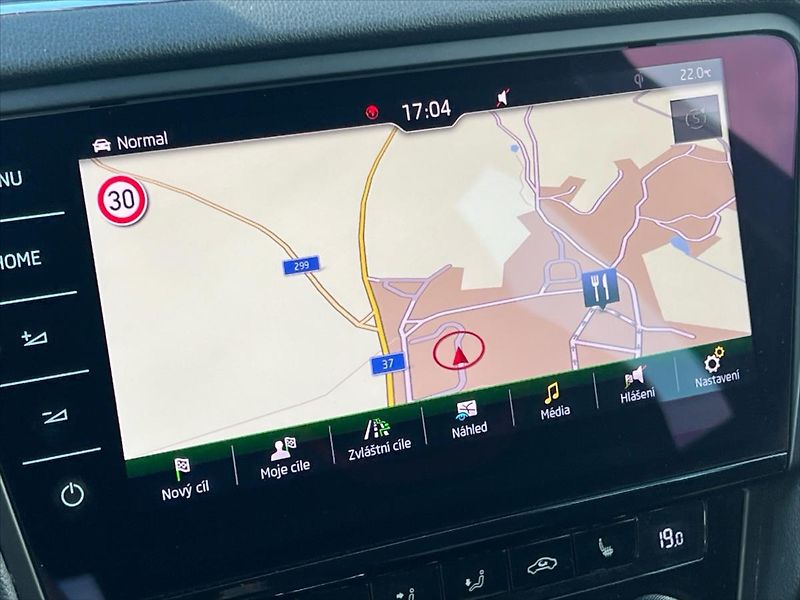 Škoda Octavia 2,0 TDi 135kW  III. FL RS - fotka 23 z 31