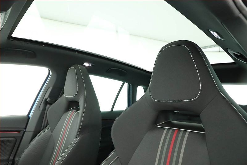 Škoda Kamiq (2026) 1.0 TSI, MONTE CARLO, AUTOMAT - fotka 13 z 21