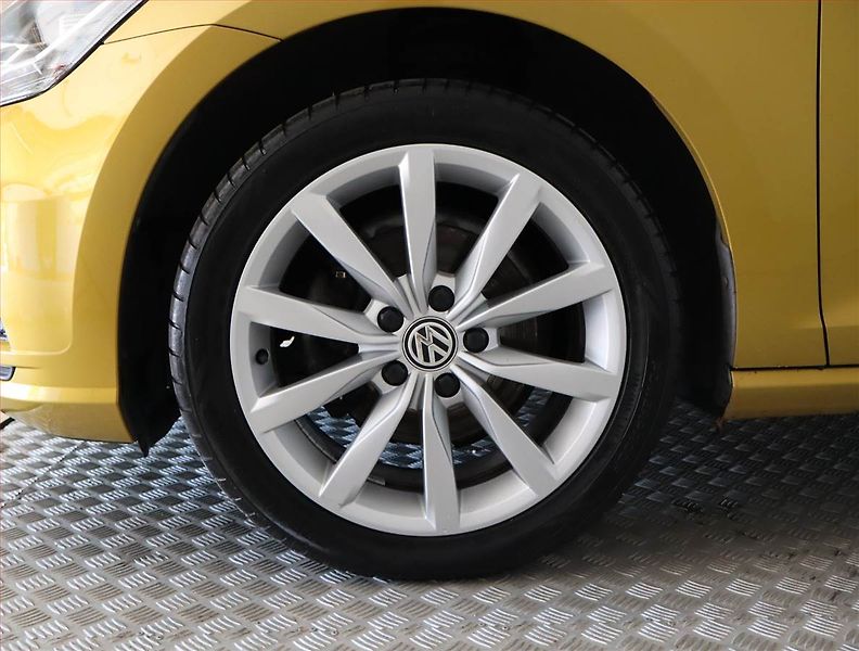 Volkswagen Golf (2017) Comfortline 1.0 TSI, Kůže - fotka 15 z 20