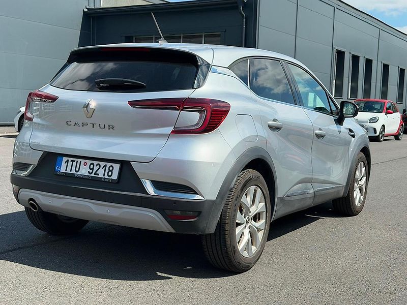 Renault Captur 1.3 TCe - fotka 2 z 15