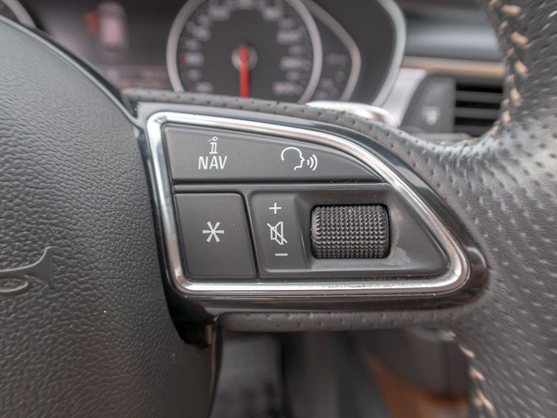 Audi A6 Allroad (2014) 3.0TDI 180KW – VÝBAVA - fotka 21 z 44