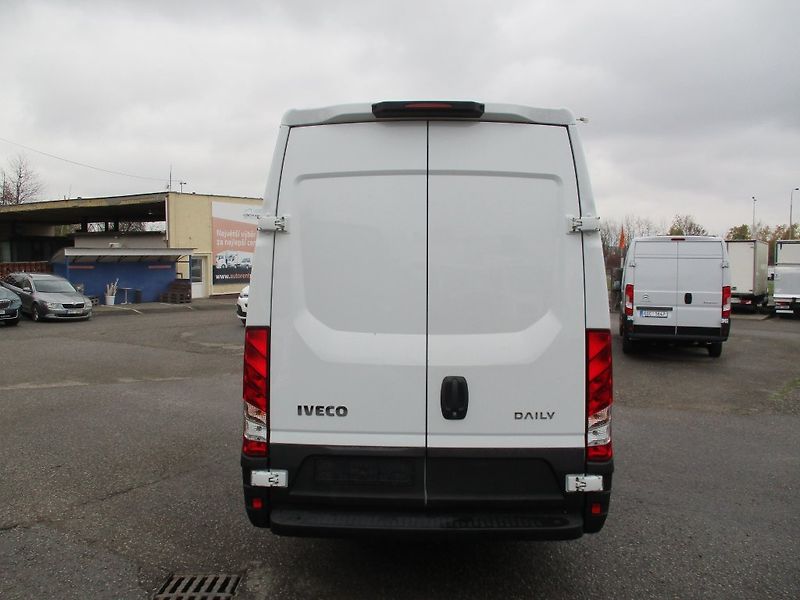 Iveco Daily 35S16, chladící Zanotti Z380 + - fotka 8 z 21