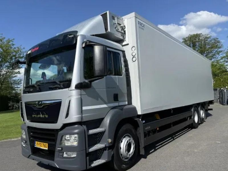 MAN TGS (2017) 26.320 6x2 chlaďák EURO 6 - fotka 2 z 13