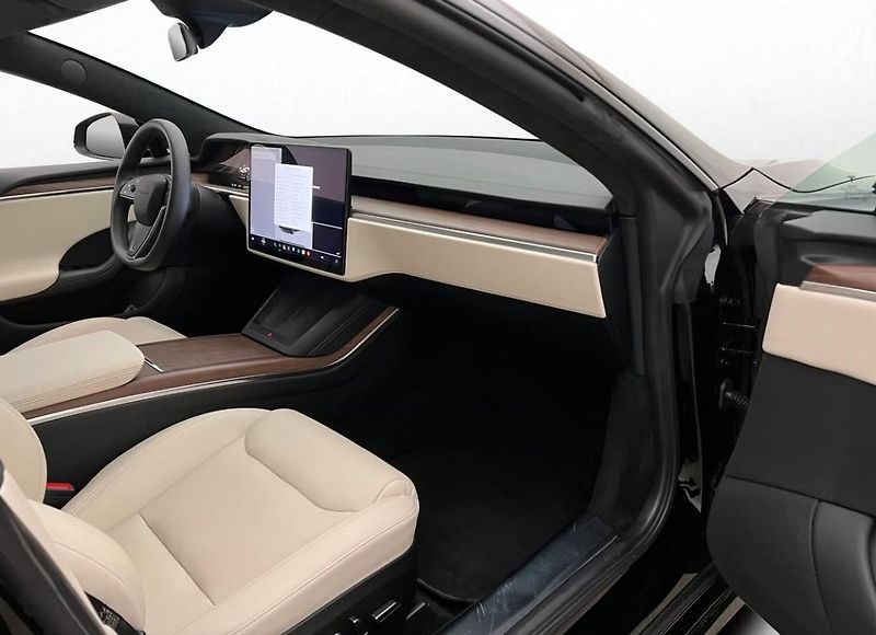 Tesla Model S LR AWD Kam Vzduch Panorama Taž - fotka 21 z 32