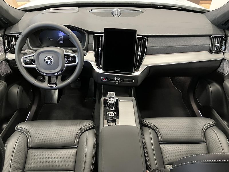 Volvo XC90 T8 eAWD Ultra BE - REZERVACE - fotka 21 z 43