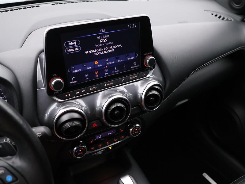 Nissan Juke 1,0 DIG-T Automat CZ Tekna DPH - fotka 23 z 37