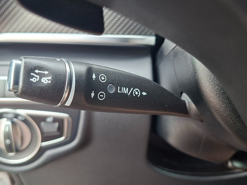 Mercedes-Benz Třídy V (2020) V 300d 176kW 4MATIC -1.MAJITEL - fotka 16 z 29