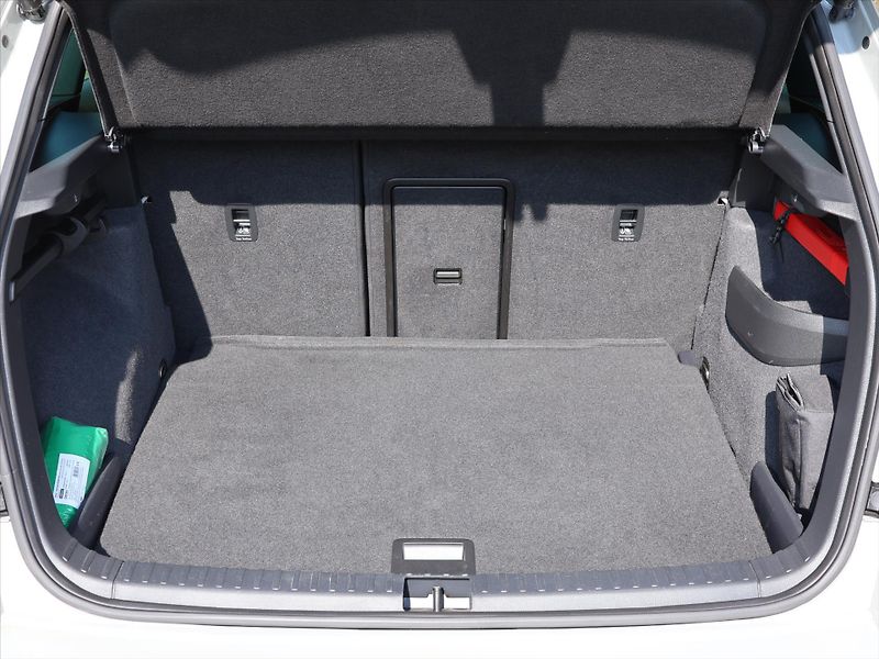 Škoda Karoq 2,0 TDI DSG 4x4 Sportline DPH - fotka 10 z 32