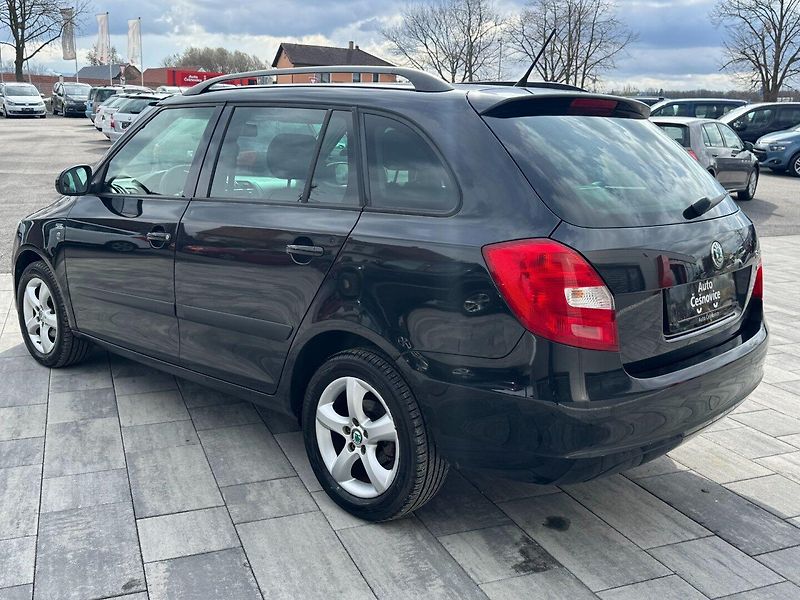 Škoda Fabia (2012) Family + 1.2 TSI 63kW - fotka 7 z 33