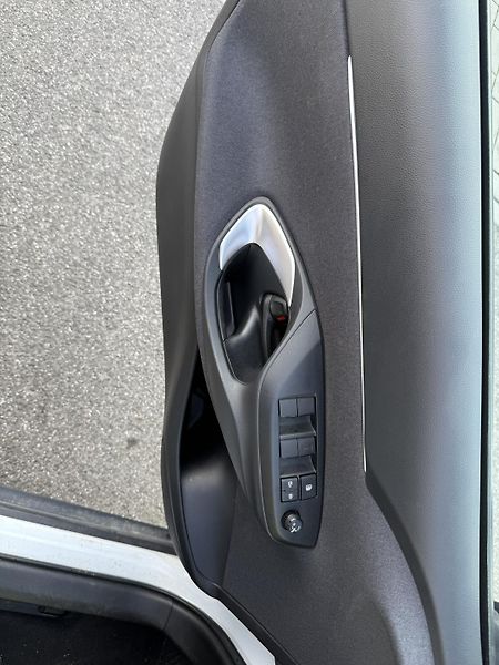 Toyota Yaris Cross Hybrid 68 kW - fotka 22 z 26
