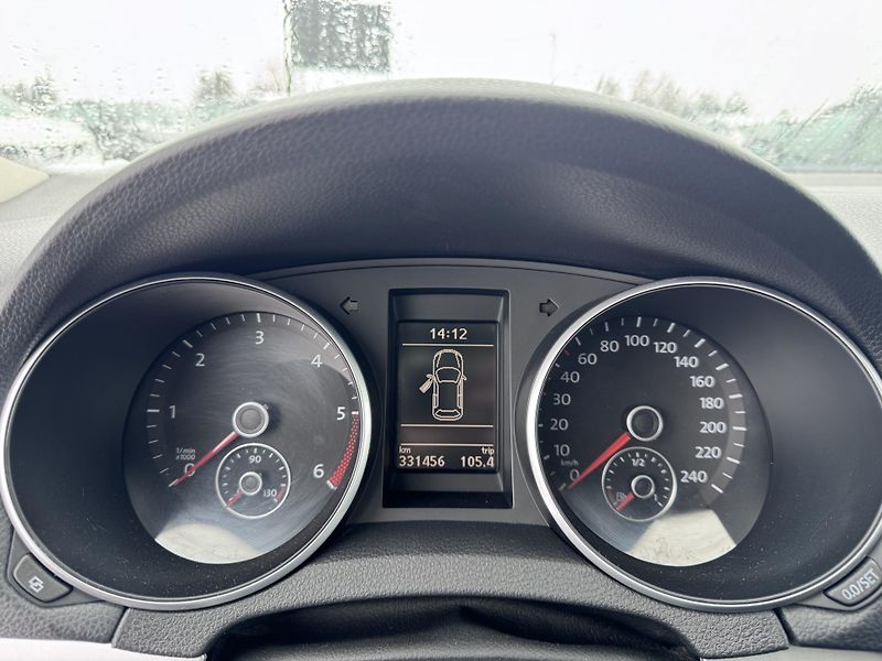 Volkswagen Golf Variant VI, 2010,2.0 TDI 103 kW - fotka 11 z 18