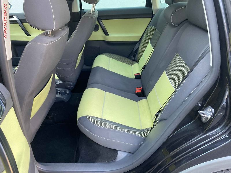 Volkswagen Polo (2008) 1.4i 16v, CROSS - fotka 10 z 15