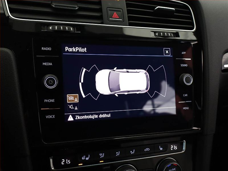 Volkswagen Golf (2017) 1.4 TSI, Automat, Tempomat - fotka 15 z 17