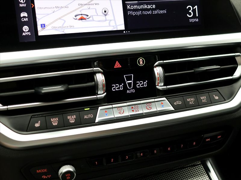 BMW Řada 3 2,0 320d 140kW xDrive M Paket - fotka 27 z 38