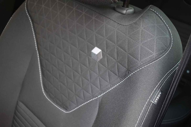 Renault Clio je vhodným společníkem pro mladší i starší páry