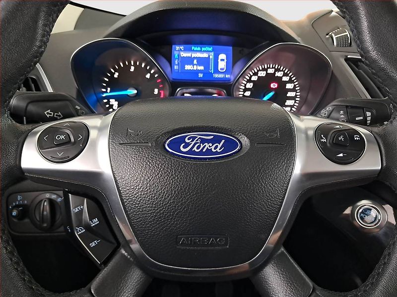 Ford Kuga (2013) 2.0 TDCi, 4X4, Tempomat - fotka 17 z 21