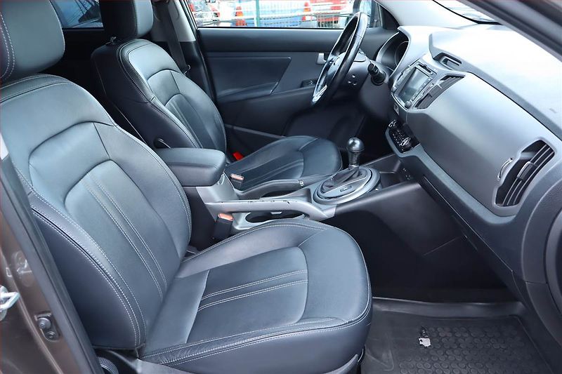 Kia Sportage (2014) 2.0 CRDi, 4X4, Automat - fotka 9 z 28