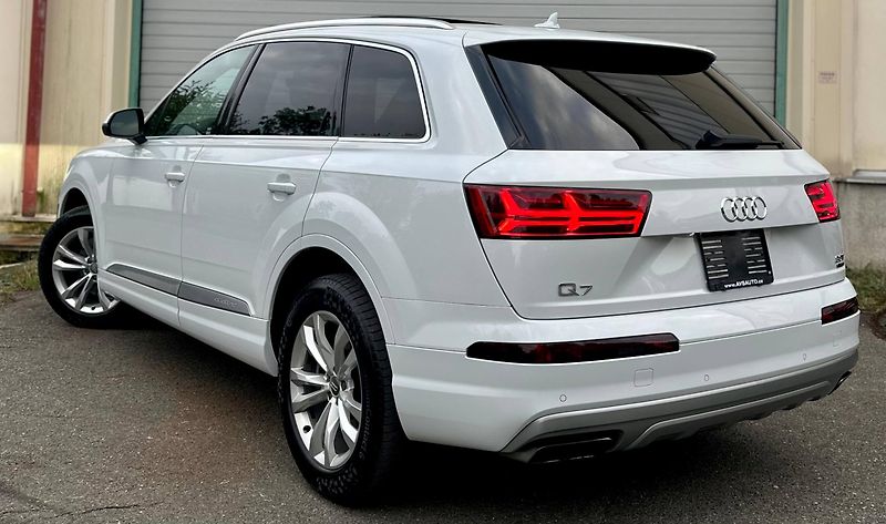 Audi Q7 (2017) 3.0 TFSI PREMIUM+ 360° 7 MIST - fotka 6 z 37