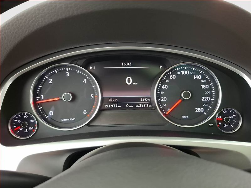 Volkswagen Touareg (2015) 3.0 TDI - fotka 11 z 27