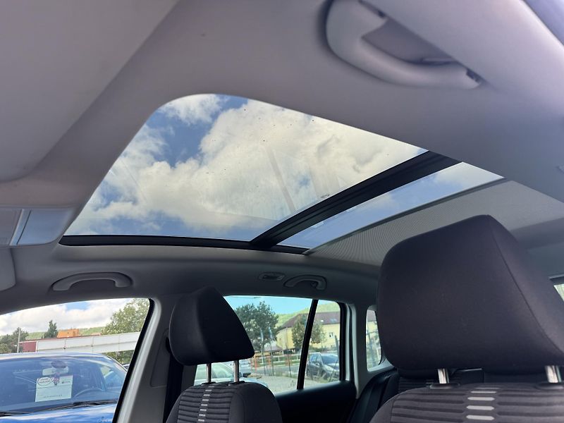Volkswagen Tiguan 2.0TDi,SPORT,4x4,AUTOMAT - fotka 21 z 47