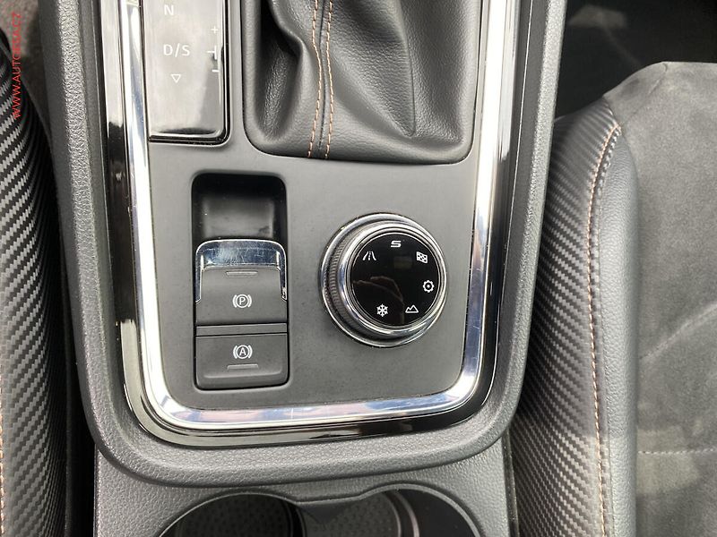 Cupra Ateca (2019) 2.0TSi 4x4, DSG, LED, kamera - fotka 17 z 20
