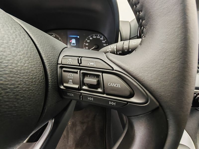Toyota Yaris 1.5 Hybrid Comfort - fotka 19 z 29