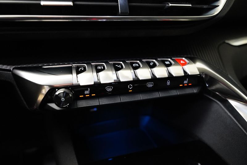 Peugeot 3008 - fotka 21 z 24