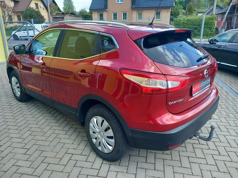 Nissan Qashqai (2014) MAX.VÝBAVA ! PO VELKÉM SERVISE - fotka 6 z 37