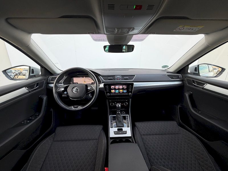 Škoda Superb (2022) 2.0 TDI 110kW Business - fotka 9 z 35