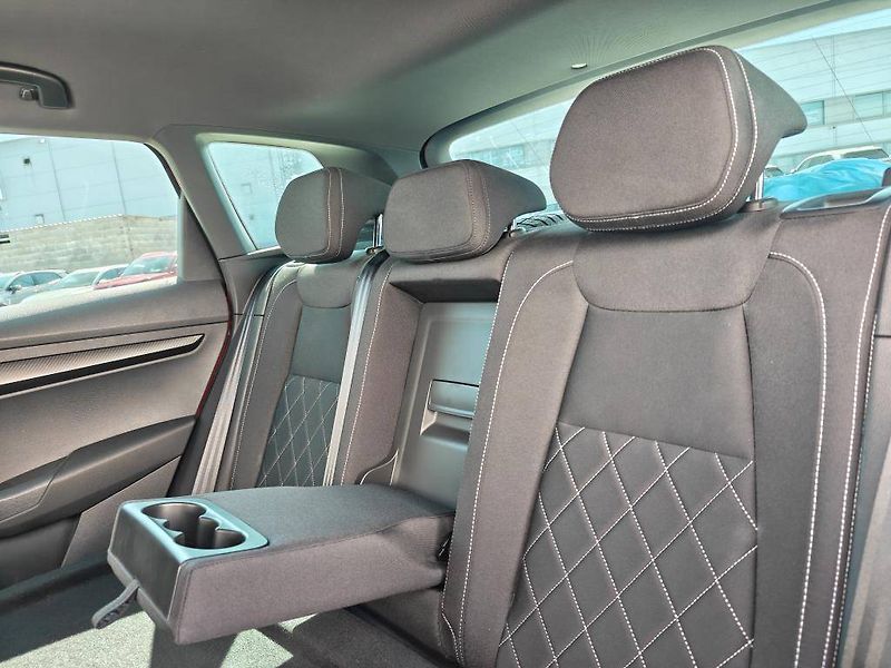 Škoda Karoq Sportline 1,5TSI - fotka 8 z 25