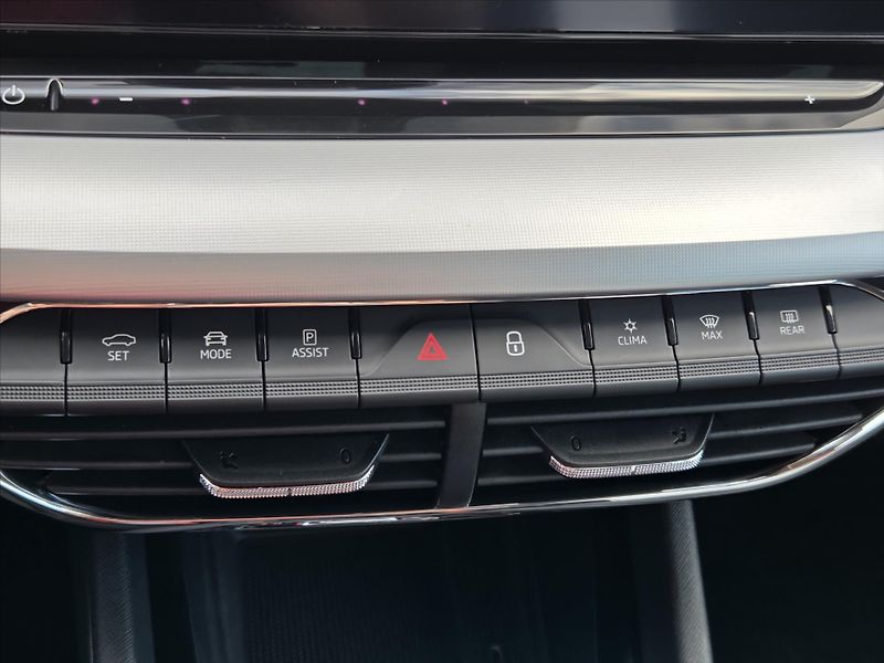 Škoda Octavia 2,0 TDi DSG Style First Editio - fotka 20 z 26