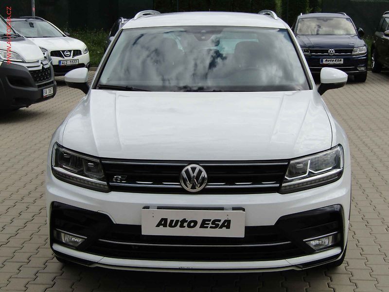 Volkswagen Tiguan (2016) 2.0 TDi 4X4, R-Line, DSG, LED - fotka 2 z 18