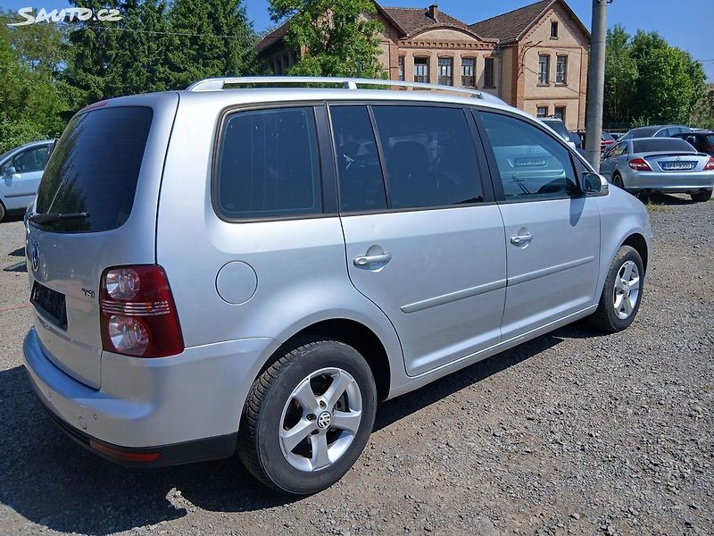 Volkswagen Touran 1.4 TSI, ALU, - fotka 8 z 30