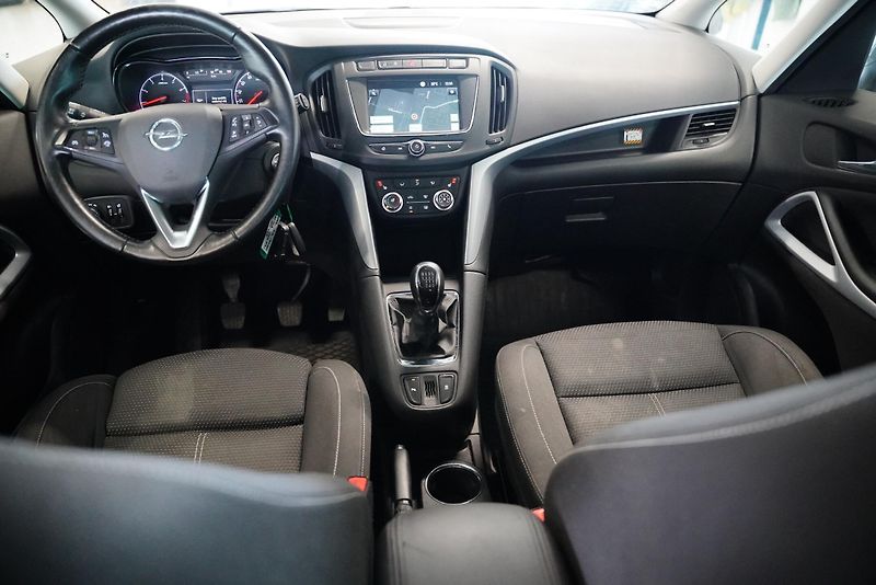 Opel Zafira - fotka 5 z 25