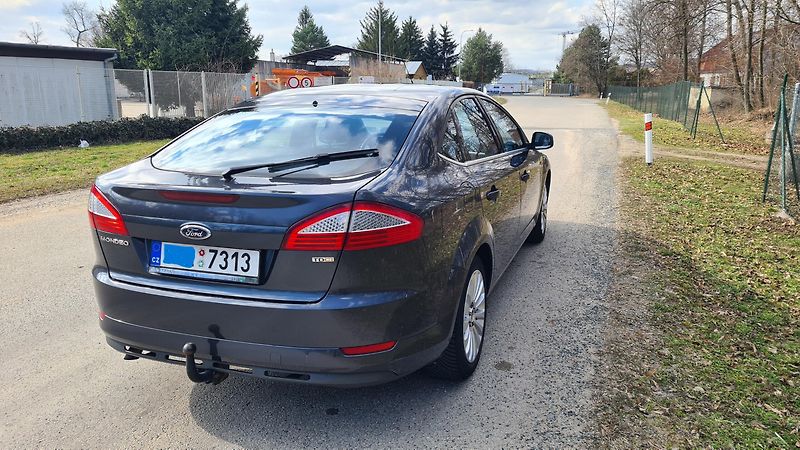 Ford Mondeo (2010) 2.0 /103kW - fotka 20 z 23
