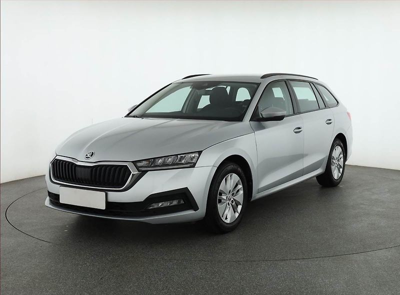 Škoda Octavia (2022) Ambition 2.0 TDI, ČR,1.maj - fotka 2 z 16