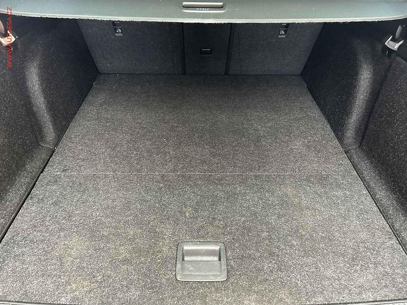 Škoda Superb (2015) 2.0TDi, 1.maj, L&K, DSG - fotka 7 z 17