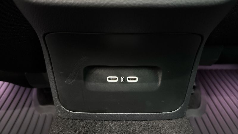 Škoda Octavia 2.0 TDI Style - fotka 21 z 27