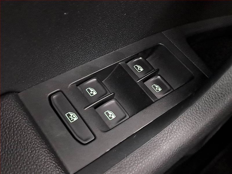 Škoda Octavia (2018) Style Plus 1.0 TSI, Serv.kniha - fotka 16 z 18
