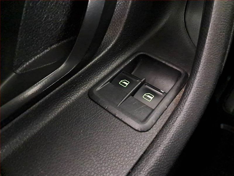 Škoda Fabia (2011) Ambition 1.2 TSI - fotka 16 z 16