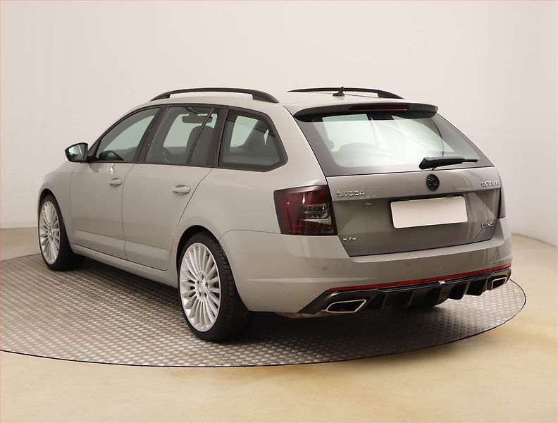 Škoda Octavia (2018) RS 2.0 TDI 4x4 DSG, 4X4 - fotka 4 z 25