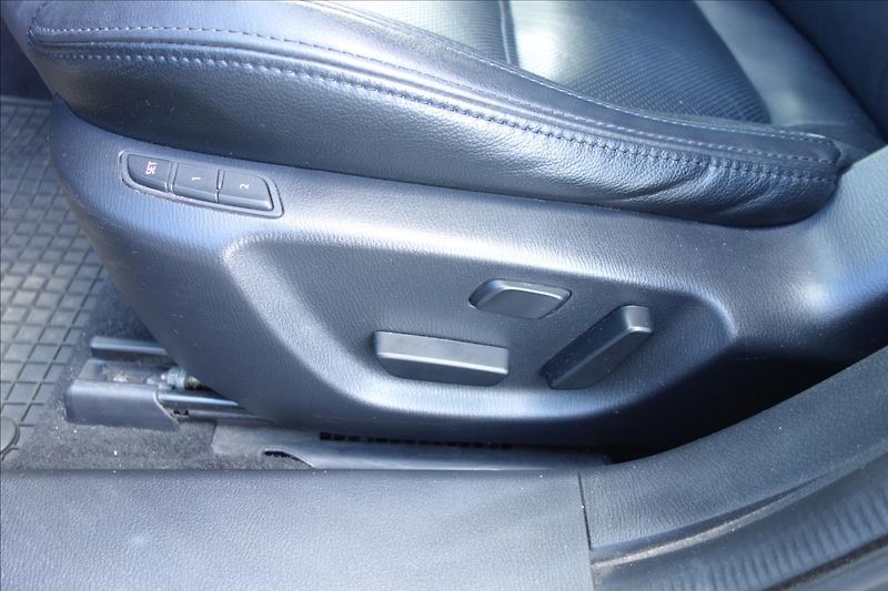 Mazda 6 2,2 D 129KW, SERV.KN., REVO. - fotka 11 z 39