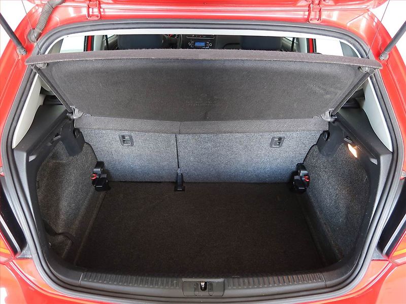 Volkswagen Polo (2011) 1.2 12V - fotka 13 z 13