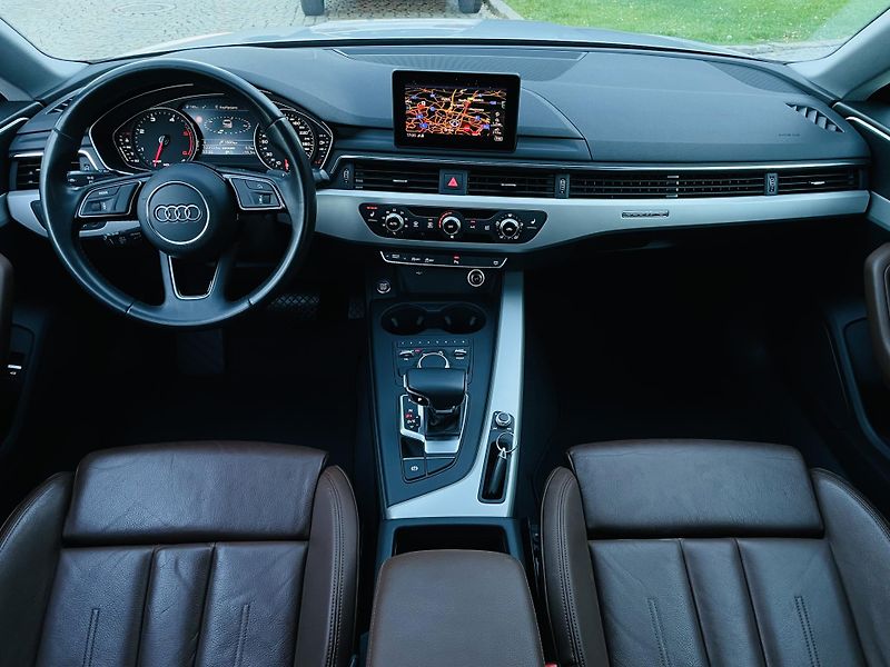 Audi A5 2.0TDI 140KW 4x4 AUT VÝHŘEV - fotka 25 z 49