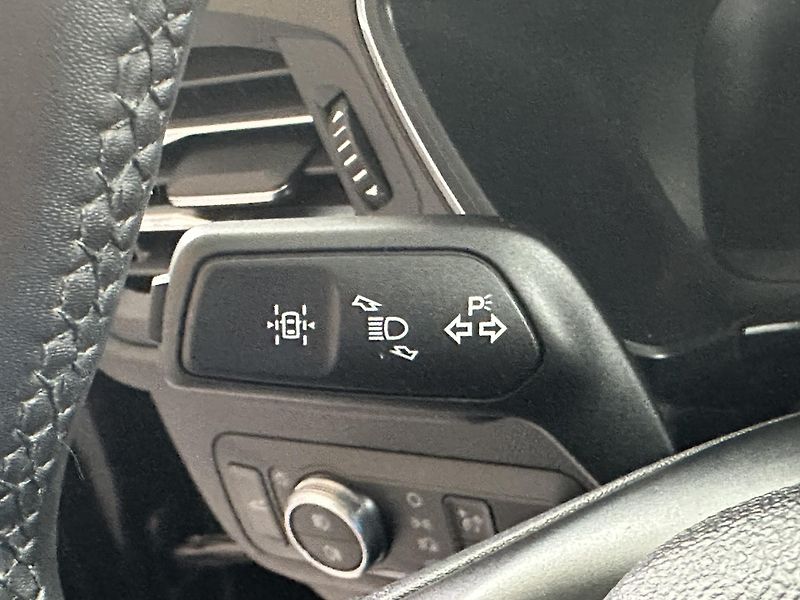 Ford Kuga Titanium X 2.5i HEV 190k aut - fotka 20 z 39